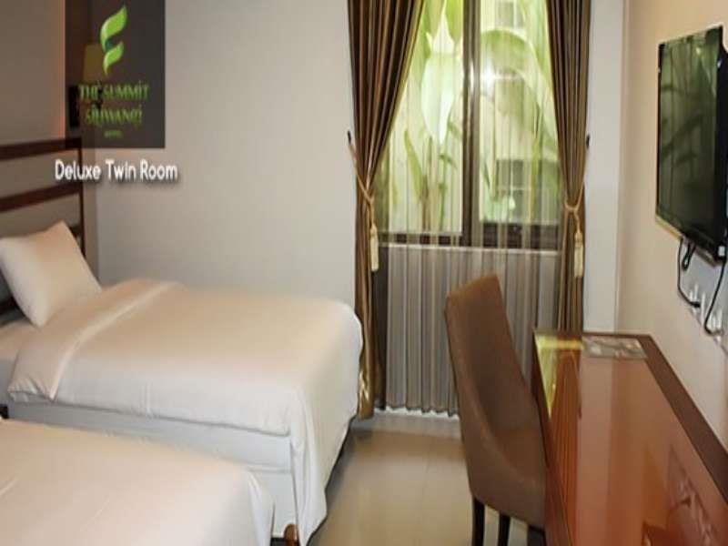 The Summit Siliwangi Hotel Бандунг Екстериор снимка
